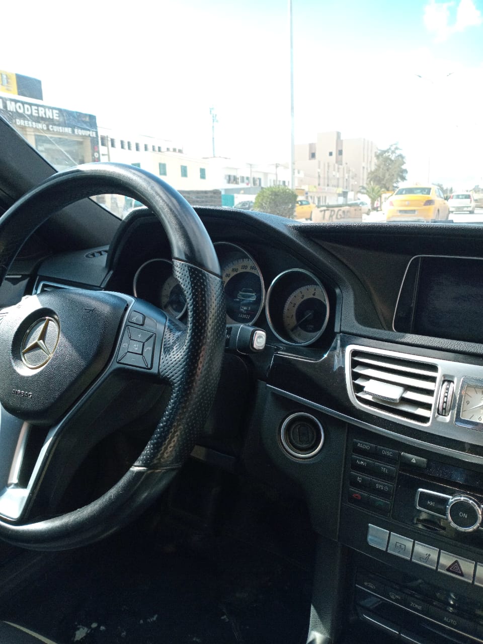 Oued Ellil Oued Ellil Mercedes 200 Mercedes e200