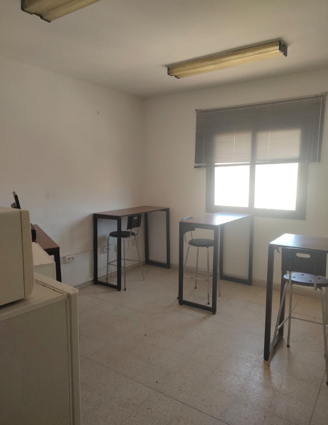 Bab Bhar Bab Bhar Bureaux & Commerces Bureau Bureau 4 pieces a ne pas rater