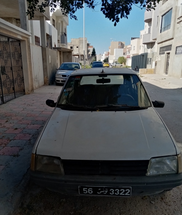 El Mourouj Residence El Ouard Peugeot 205 Peugeot 205