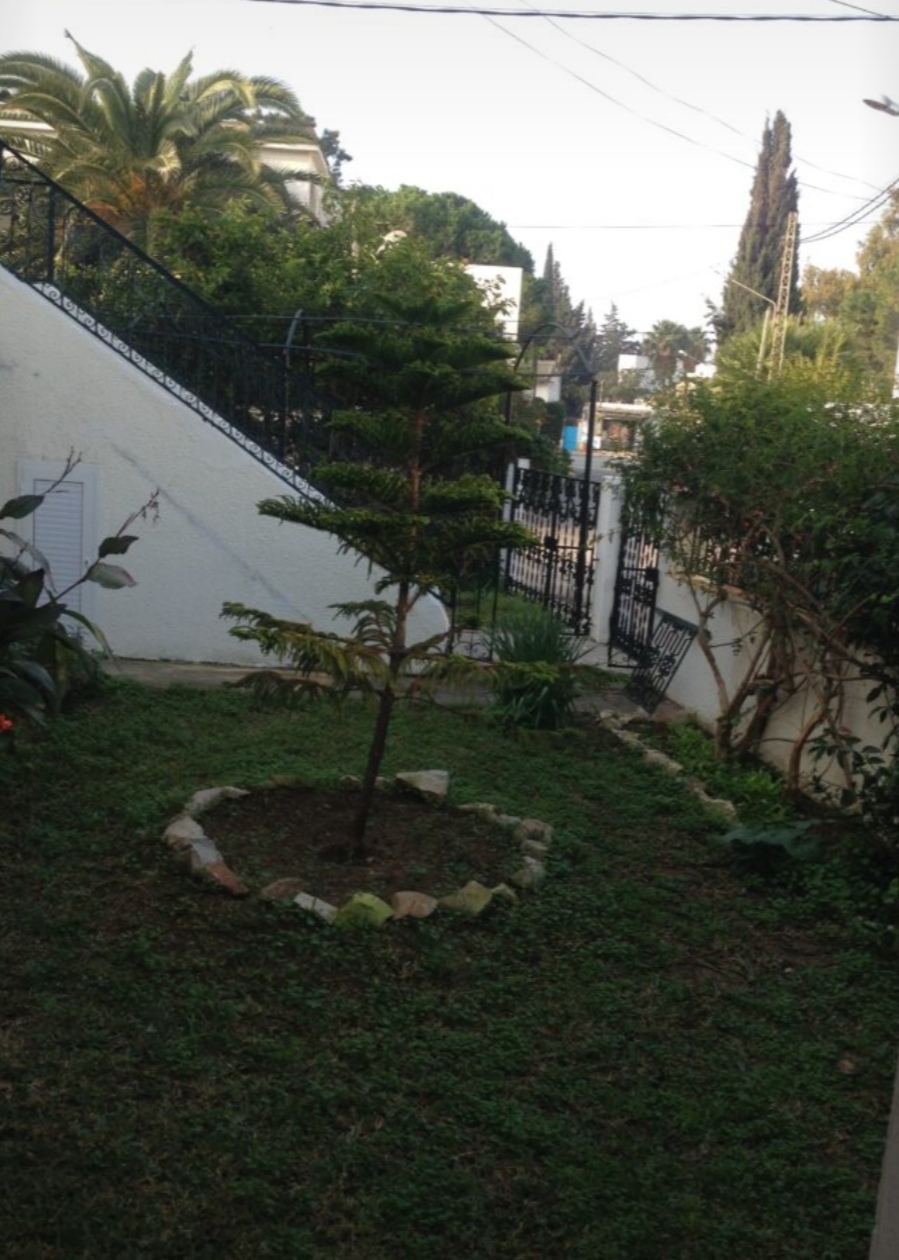 La Marsa Marsa Ennassim Location Appart. 2 pices S1 meuble avec jardin a la marsa