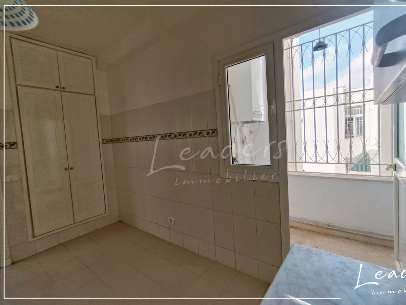 La Soukra Aeroport Tunis Carthage Vente Appart. 3 pices Appartement s3  la soukra  confort et modernit