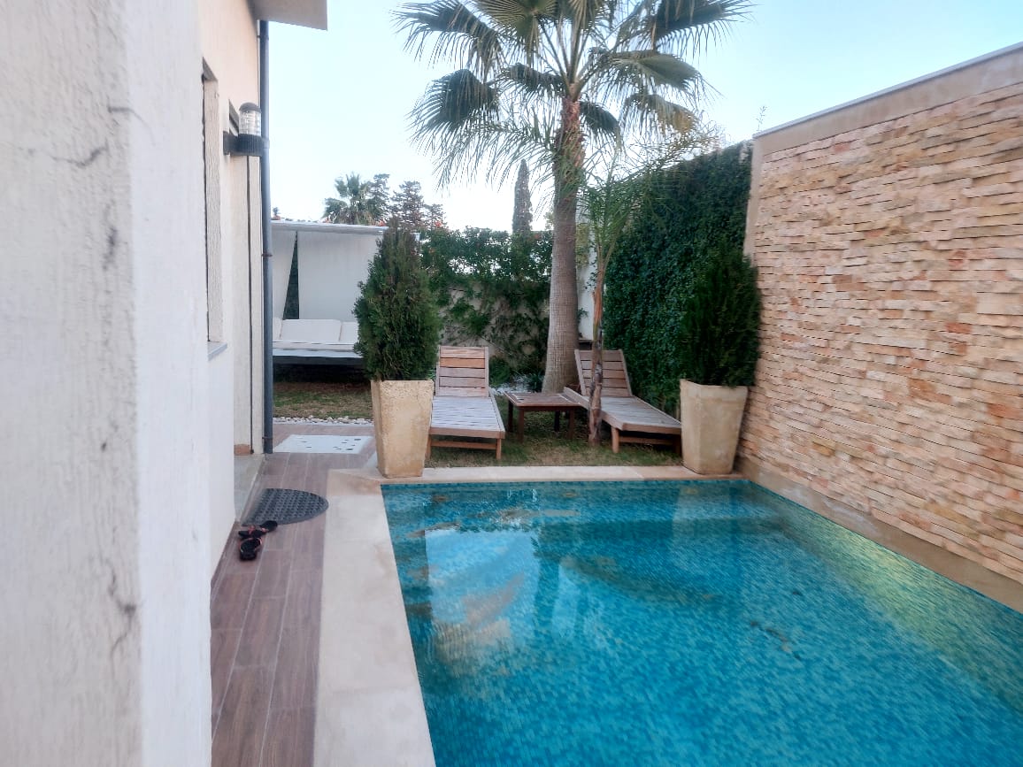 La Soukra Chotrana 3 Location Maisons Villa s4 avec piscine  la soukra